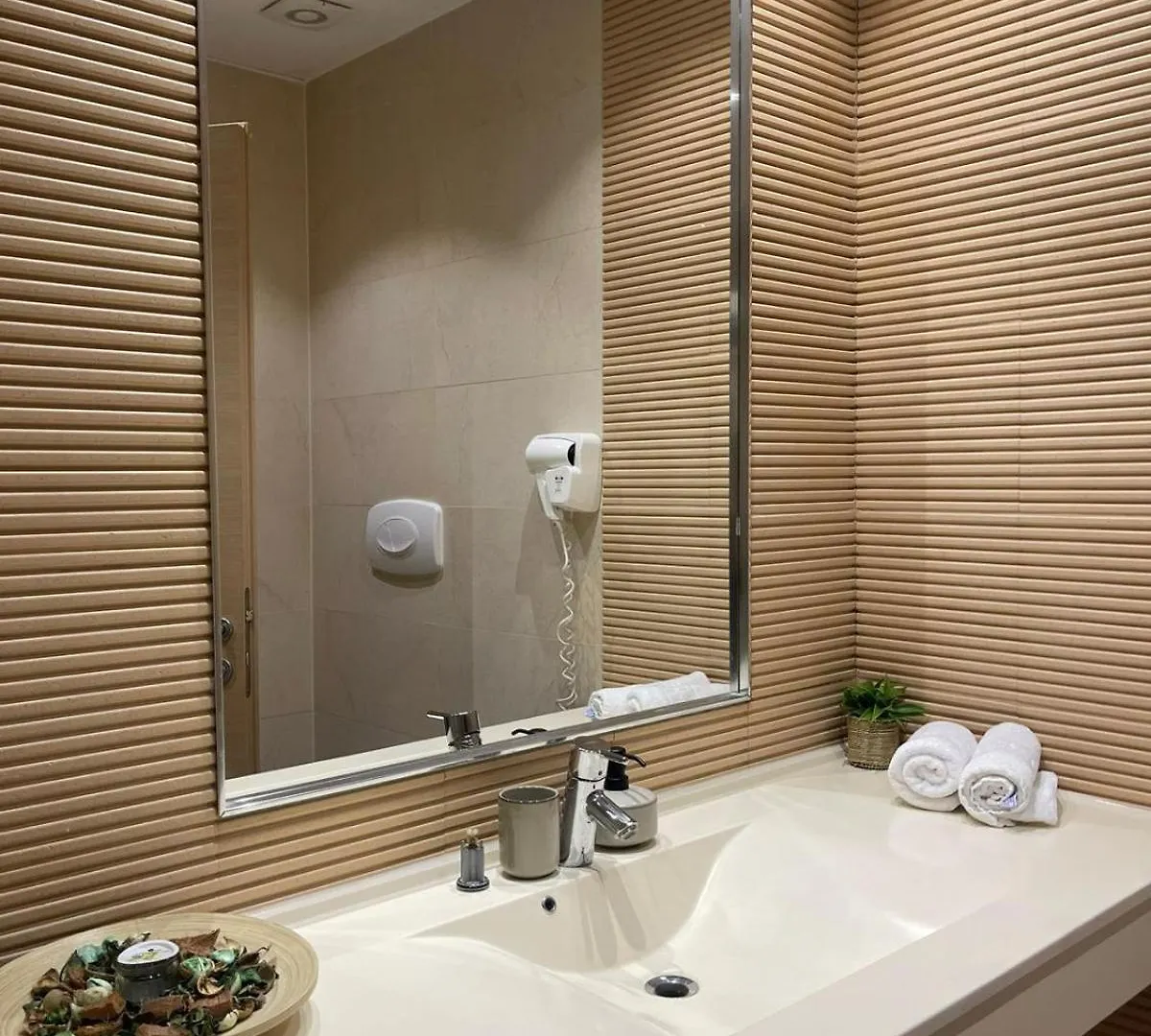 شقة Romantic Boutique Hotel By Yamaluxe بوخارست